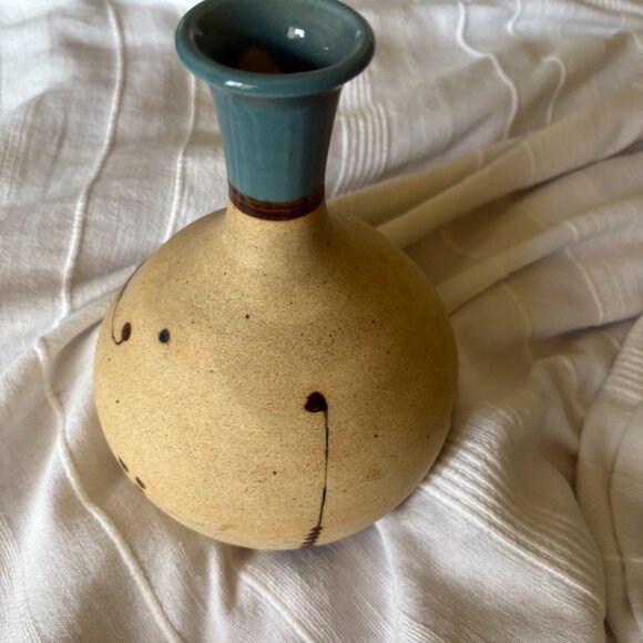 Vintage Tonalá pottery Mexican Folk Art Vase Floral Signed Tan Blue Brown EUC - Picture 11 of 12